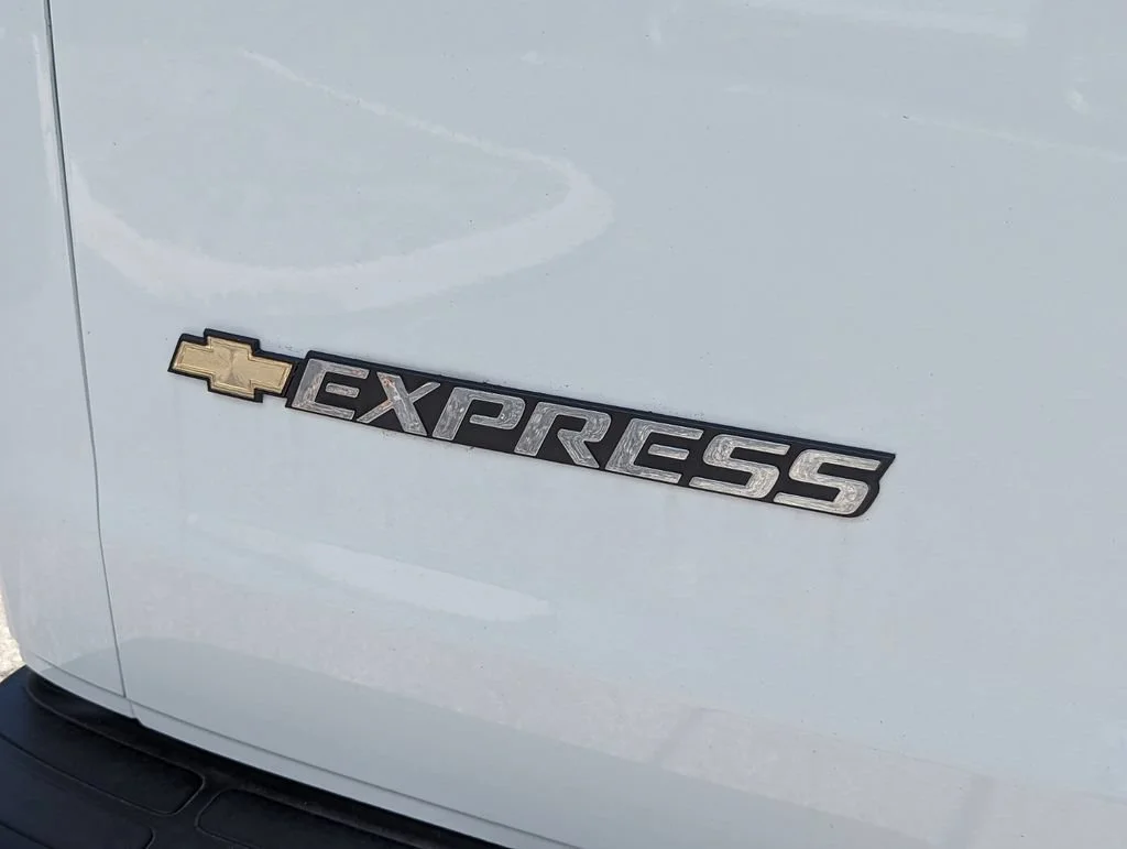 2025 Chevrolet Express Cargo Work Van - Photo 10