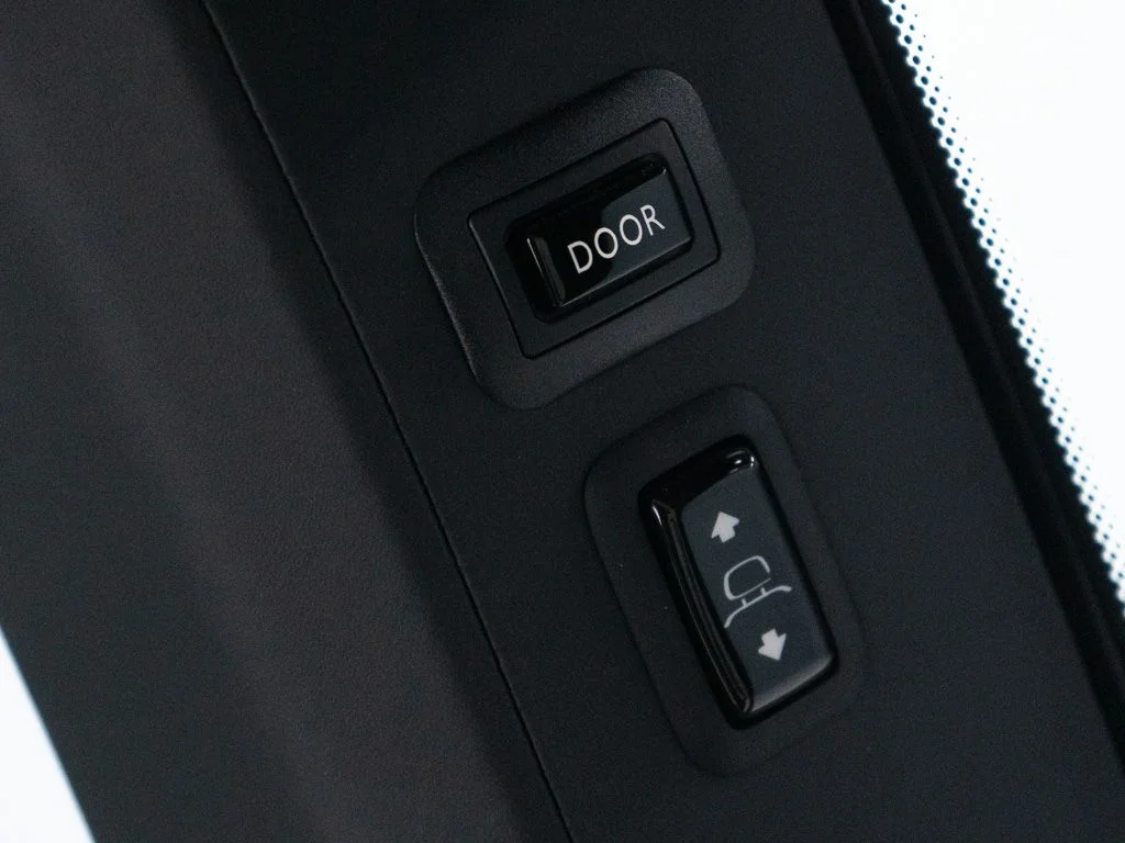Certified Used 2023 Infinity Black Rolls-Royce Black Badge image 33