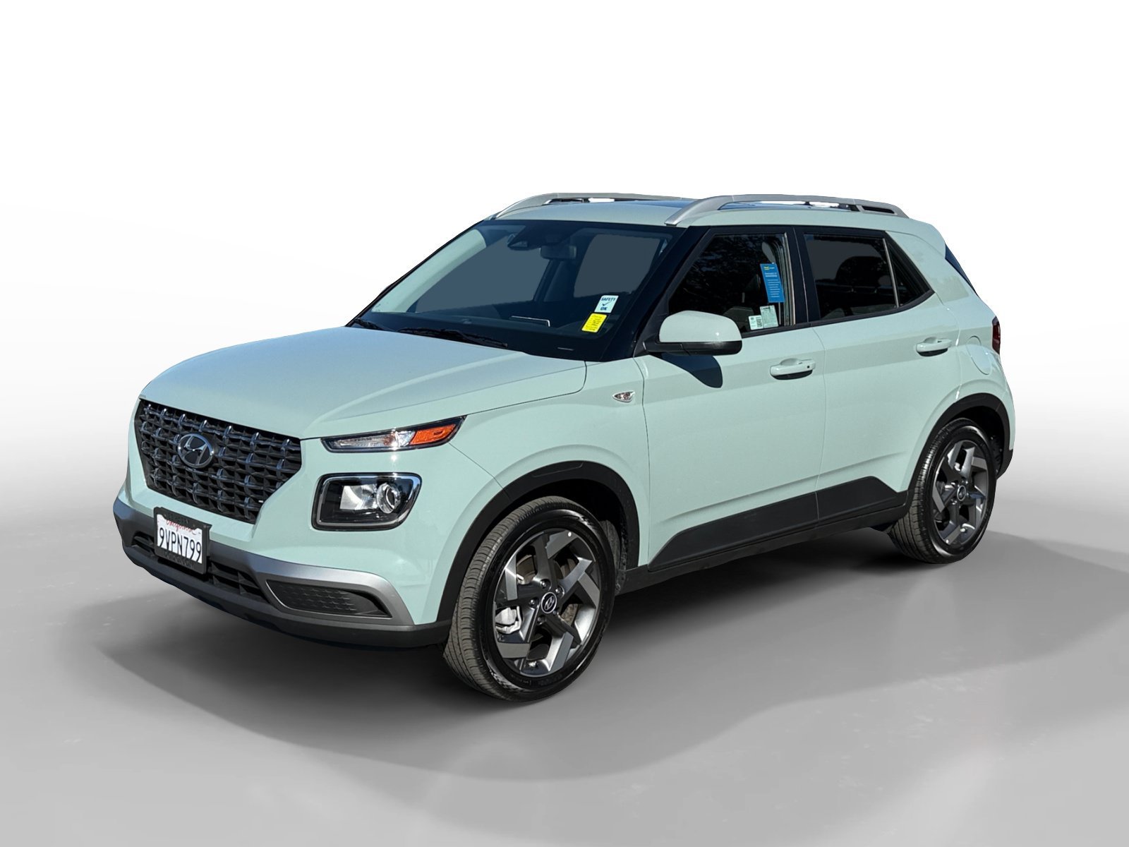 Certified Used 2025 Green Hyundai SEL image 1