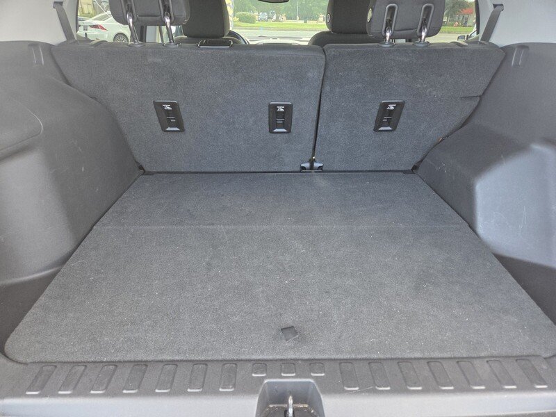 Used 2019 Gray GMC SLE image 26