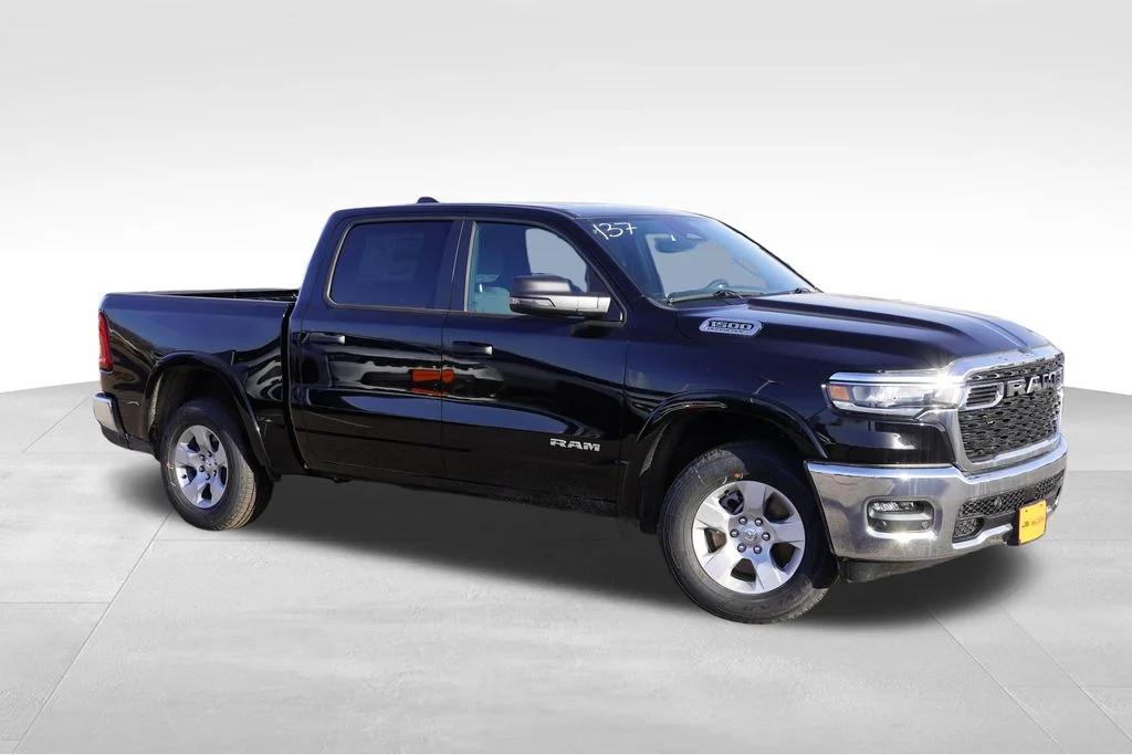 New 2026 Diamond Black Crystal Pearl-Coat Exterior Paint RAM Big Horn image 2