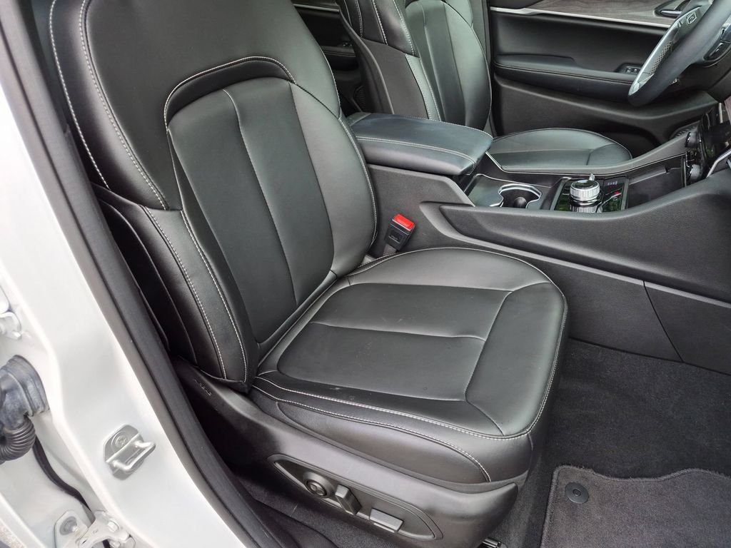 Certified Used 2024 White Jeep Limited image 29