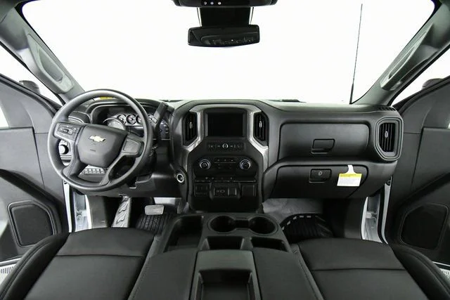 New 2026 Summit White Chevrolet Work Truck image 19