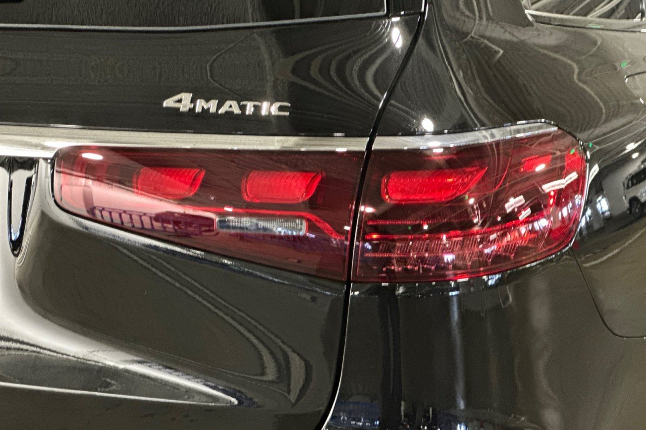 New 2026 Obsidian Black Metallic Mercedes-Benz GLS 450 4MATIC® SUV image 28