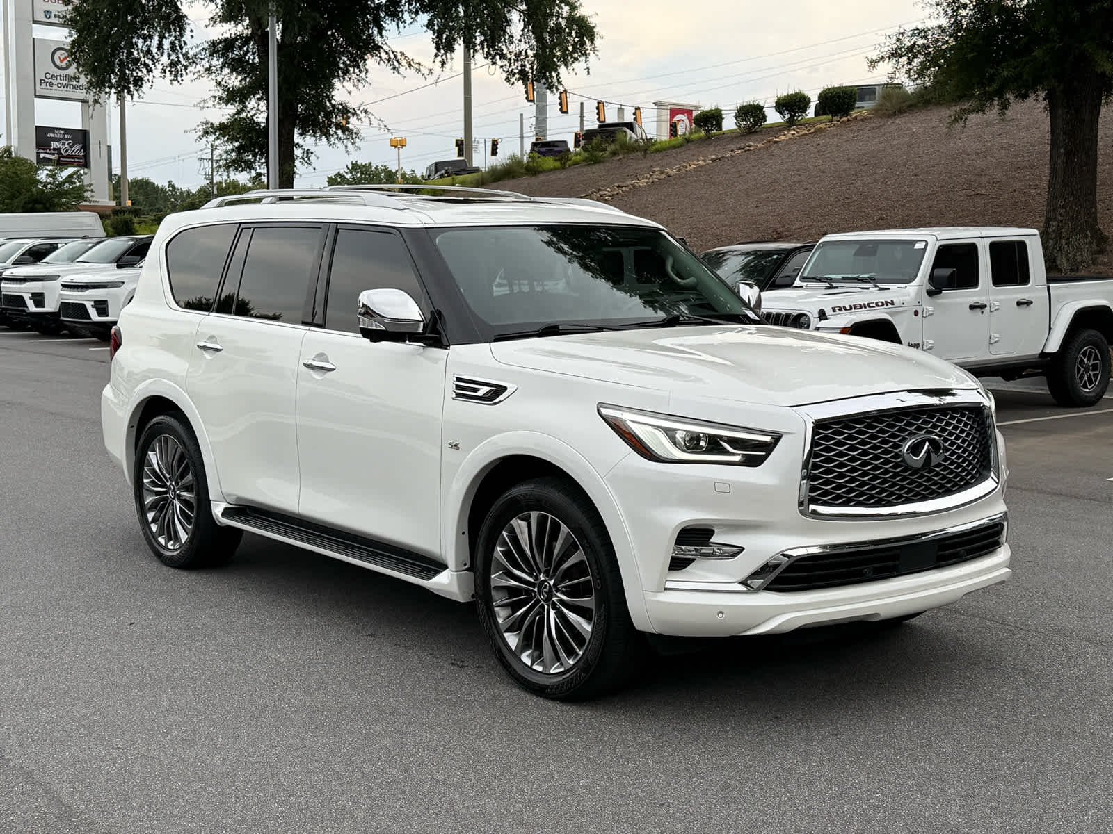 Used 2019 Moonstone White INFINITI LUXE image 7
