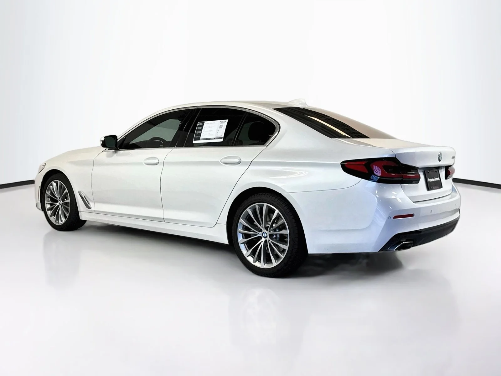 Used 2023 Mineral White Metallic BMW 530i image 3