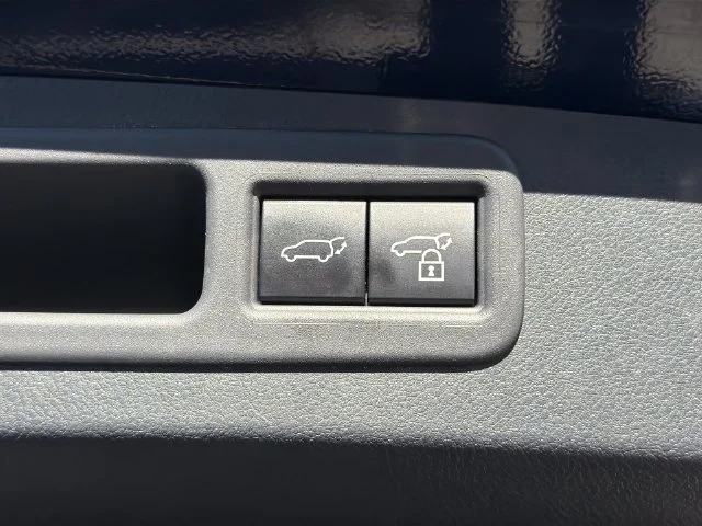 Used 2024  Lexus 350 image 39