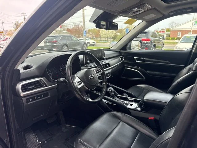 Used 2020 Gray Kia S image 9