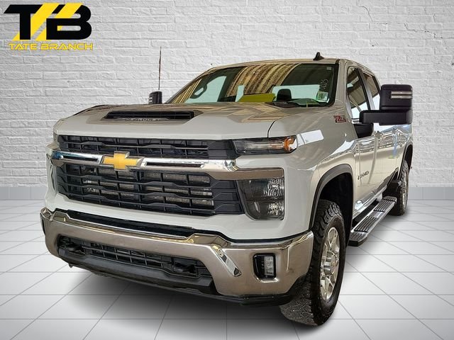 2024 Chevrolet Silverado HD LT 4WD Crew Cab Standard Box's photo