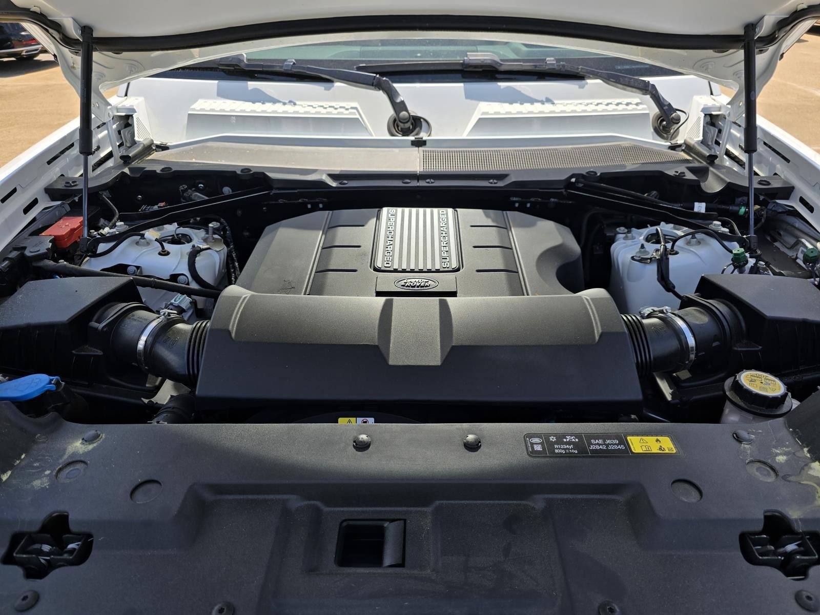 Used 2024 Fuji White Land Rover SE image 45