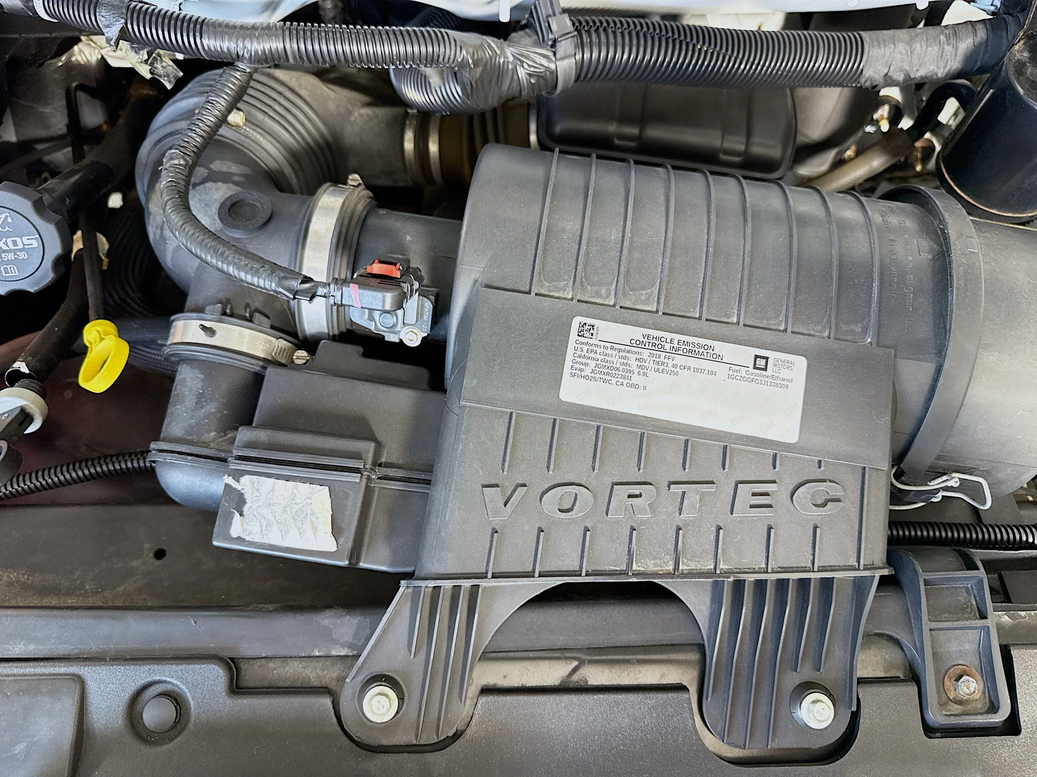 Used 2018 Summit White Chevrolet Work Van image 30