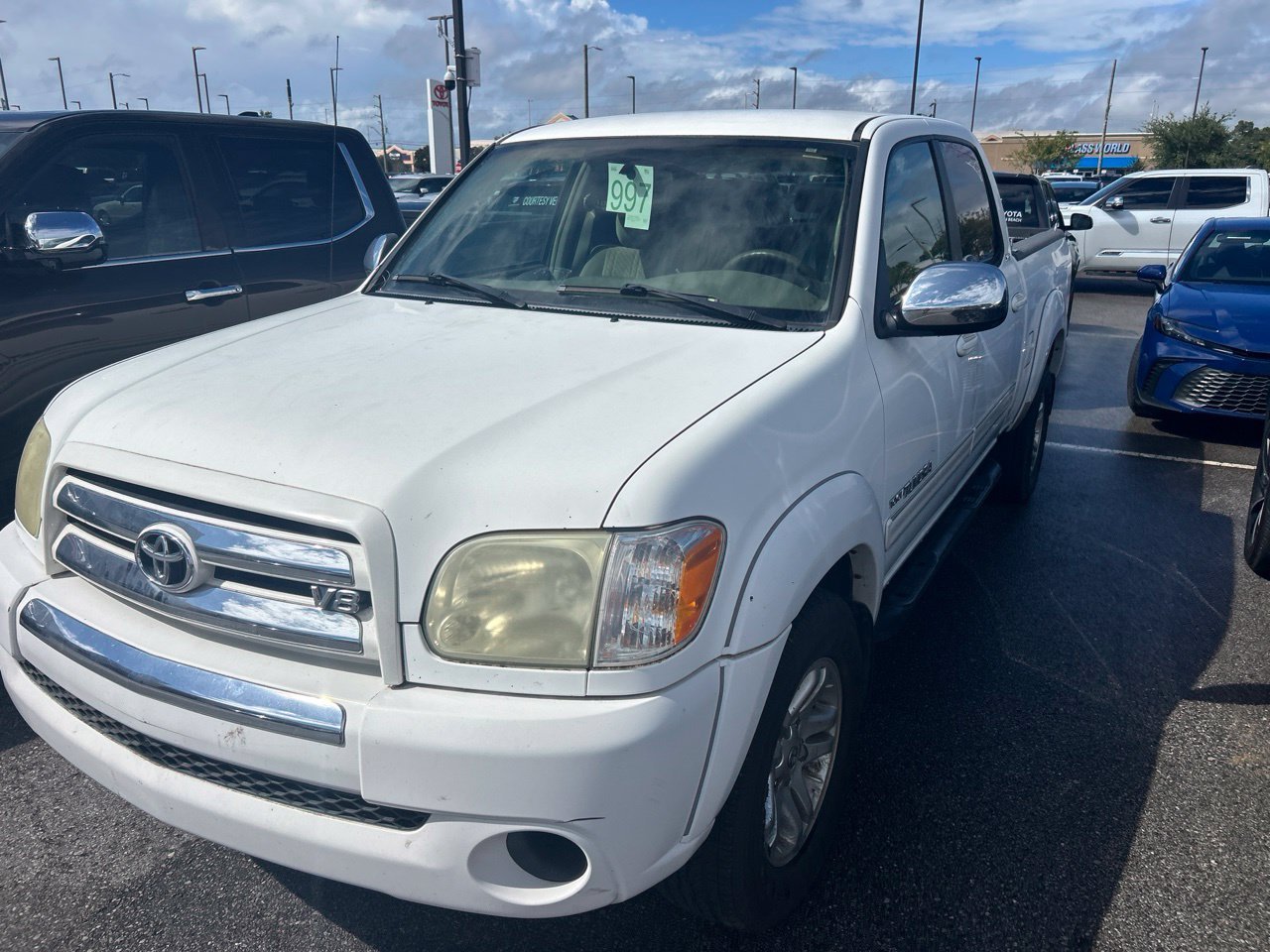 Used 2005 White Toyota SR5 image 1