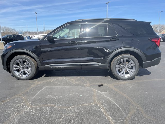 New 2026 Agate Black Metallic Ford Active image 2