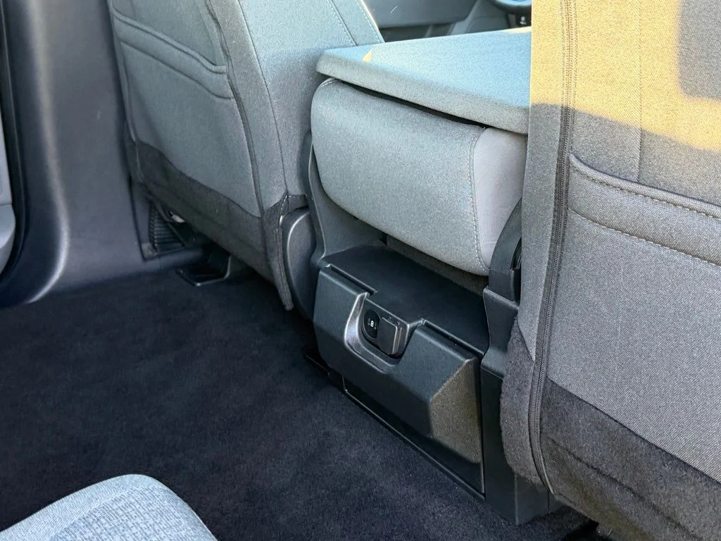 Used 2025 Black Ford XLT image 37