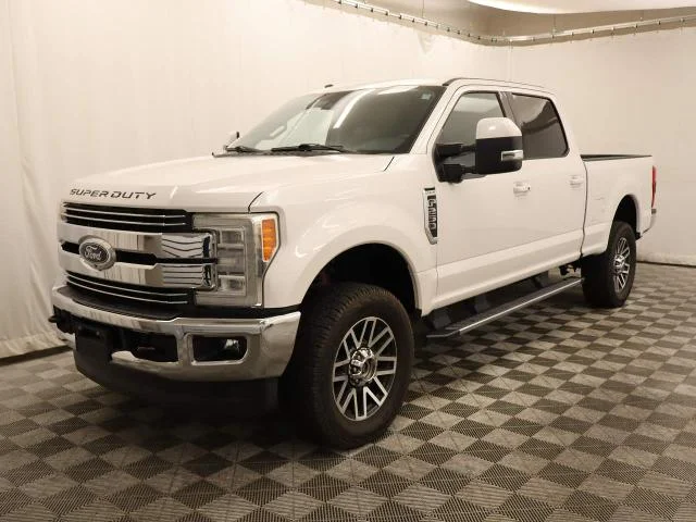 Used 2017 White Platinum Tri-Coat Metallic Ford Lariat Crew Cab image 6