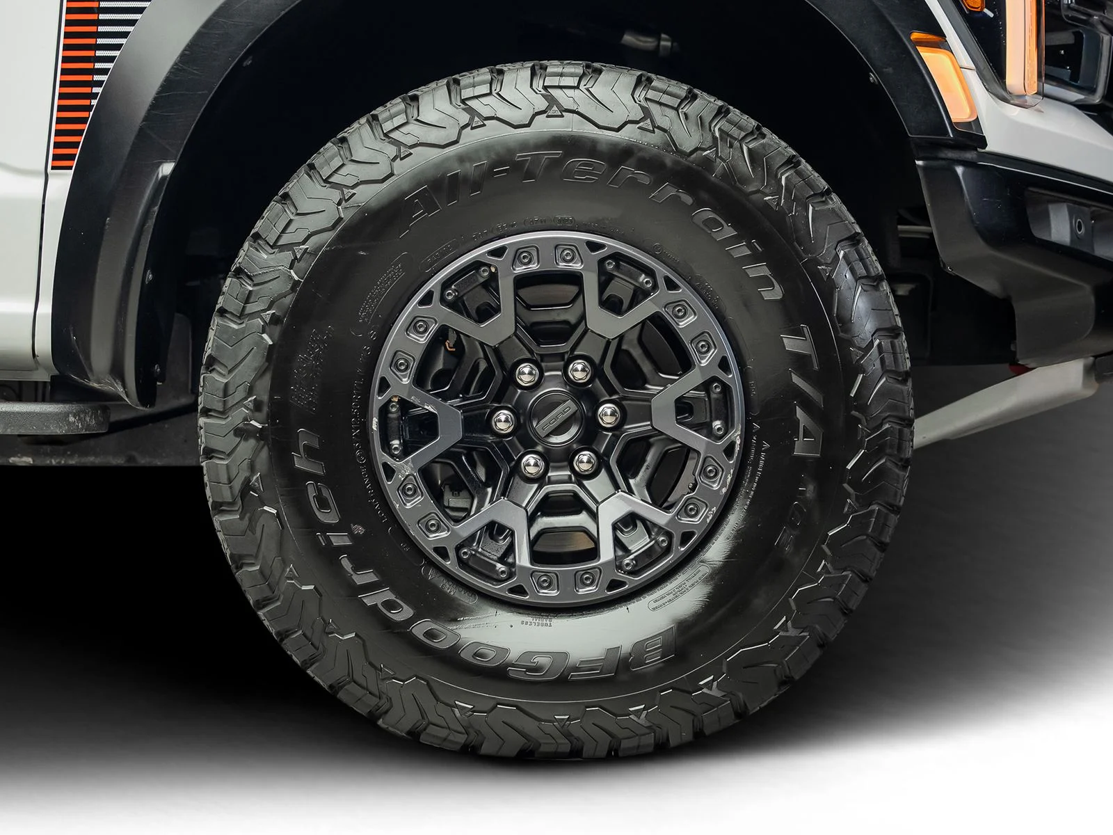 Used 2024 White Ford Raptor image 32