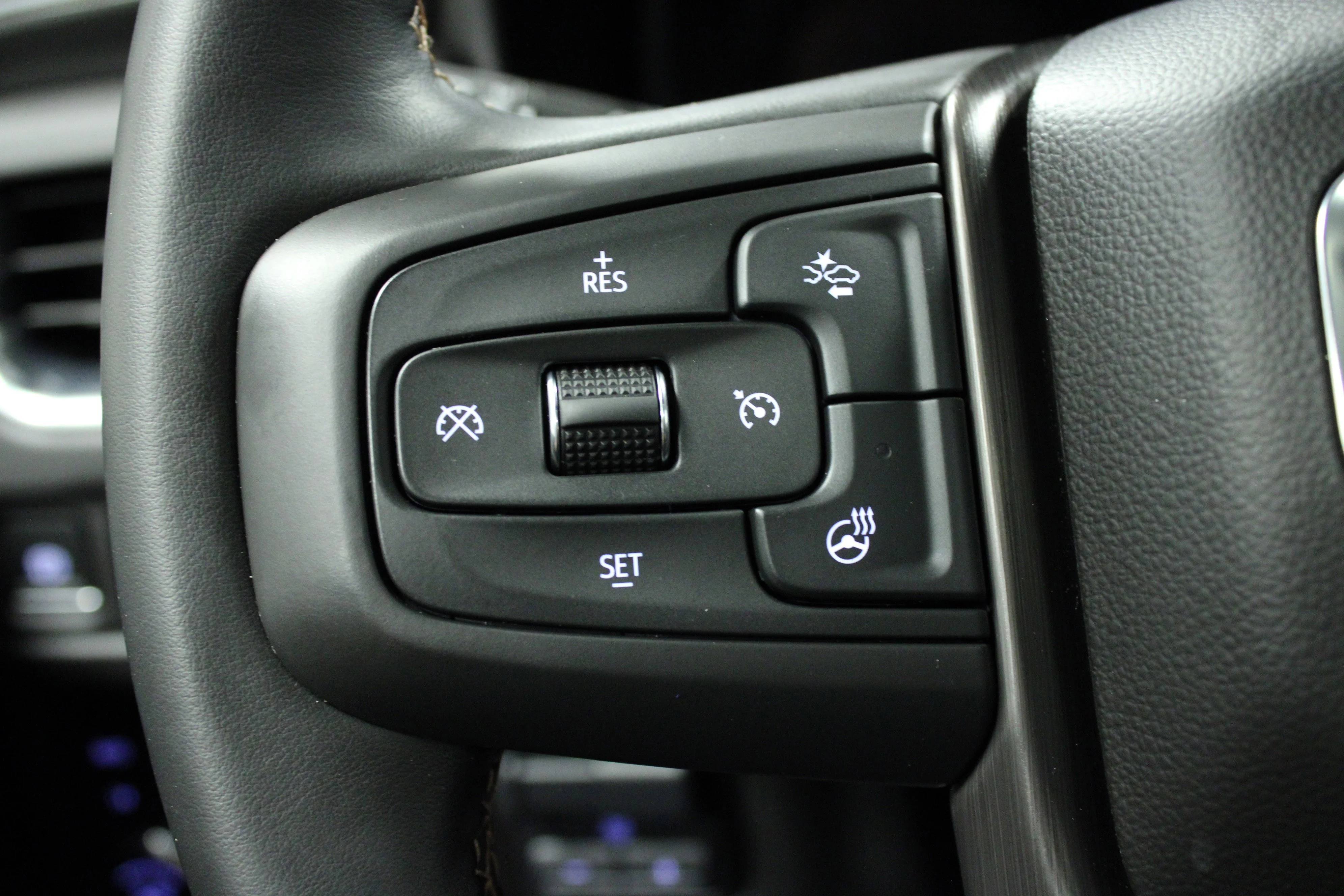 Used 2024 Titanium Rush Metallic GMC AT4 image 21