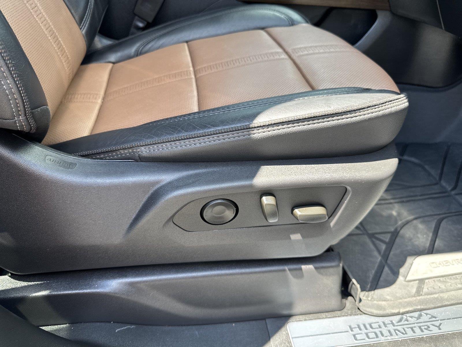 Used 2025 Sterling Gray Metallic Chevrolet High Country image 24