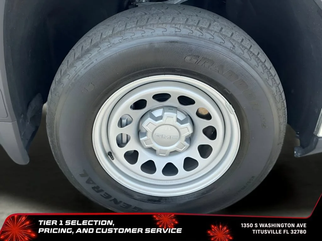 Used 2024 Summit White GMC Pro image 32