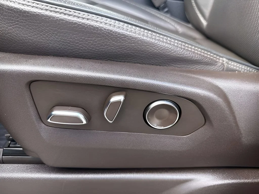 Used 2023 Onyx Black GMC Denali image 11