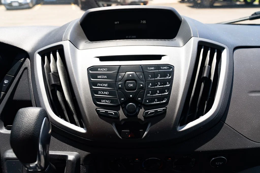 Used 2018 White Ford XL image 15
