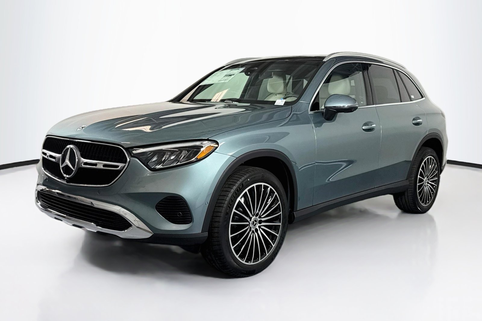 New 2027 Verde Silver Metallic Mercedes-Benz GLC 300 image 1