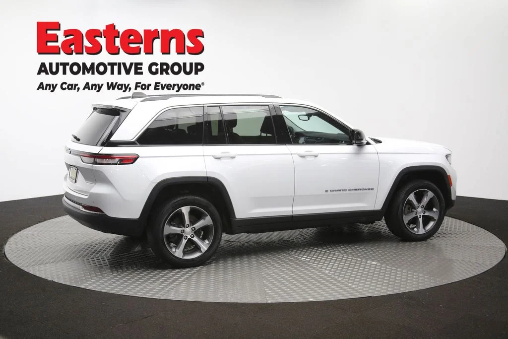 Used 2023 White Jeep 4xe image 45