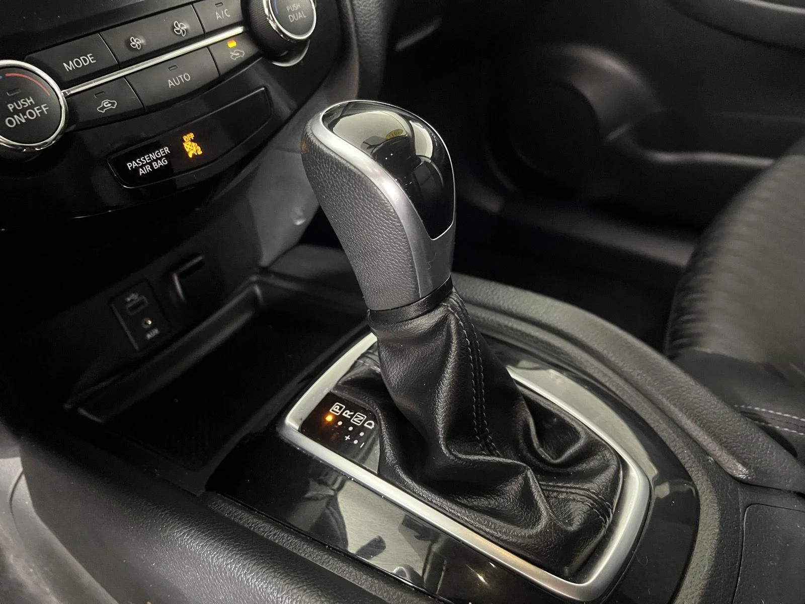 Used 2017 Midnight Jade Nissan SV image 20
