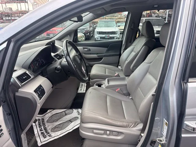 Used 2016 Silver Honda Touring Elite image 10