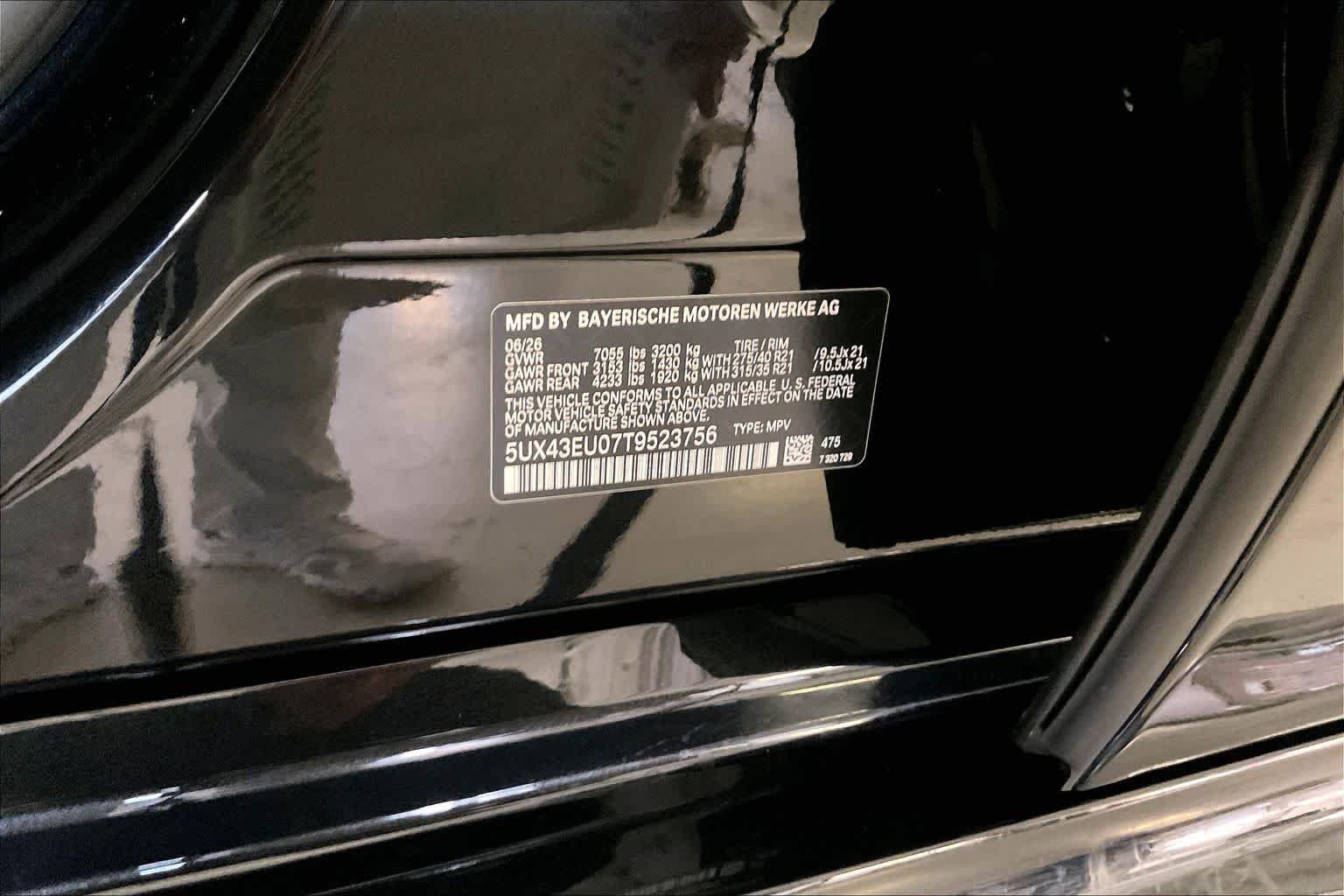 New 2026 Black Sapphire Metallic BMW xDrive50e image 18