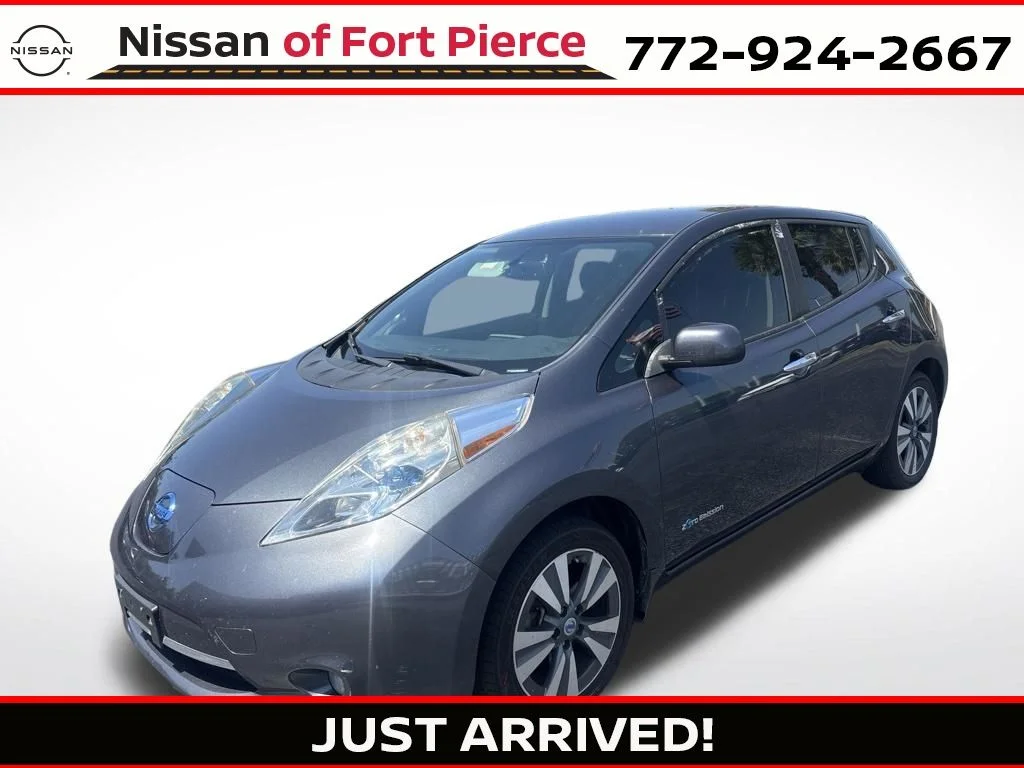 Used 2013 Gray Nissan SL image 1