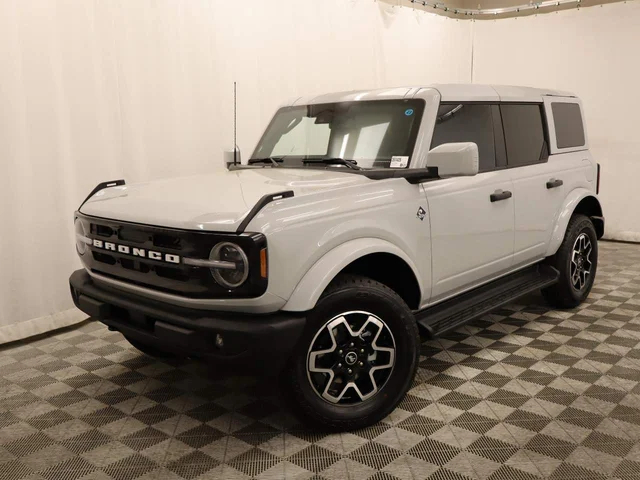2026 Ford Bronco Outer Banks®