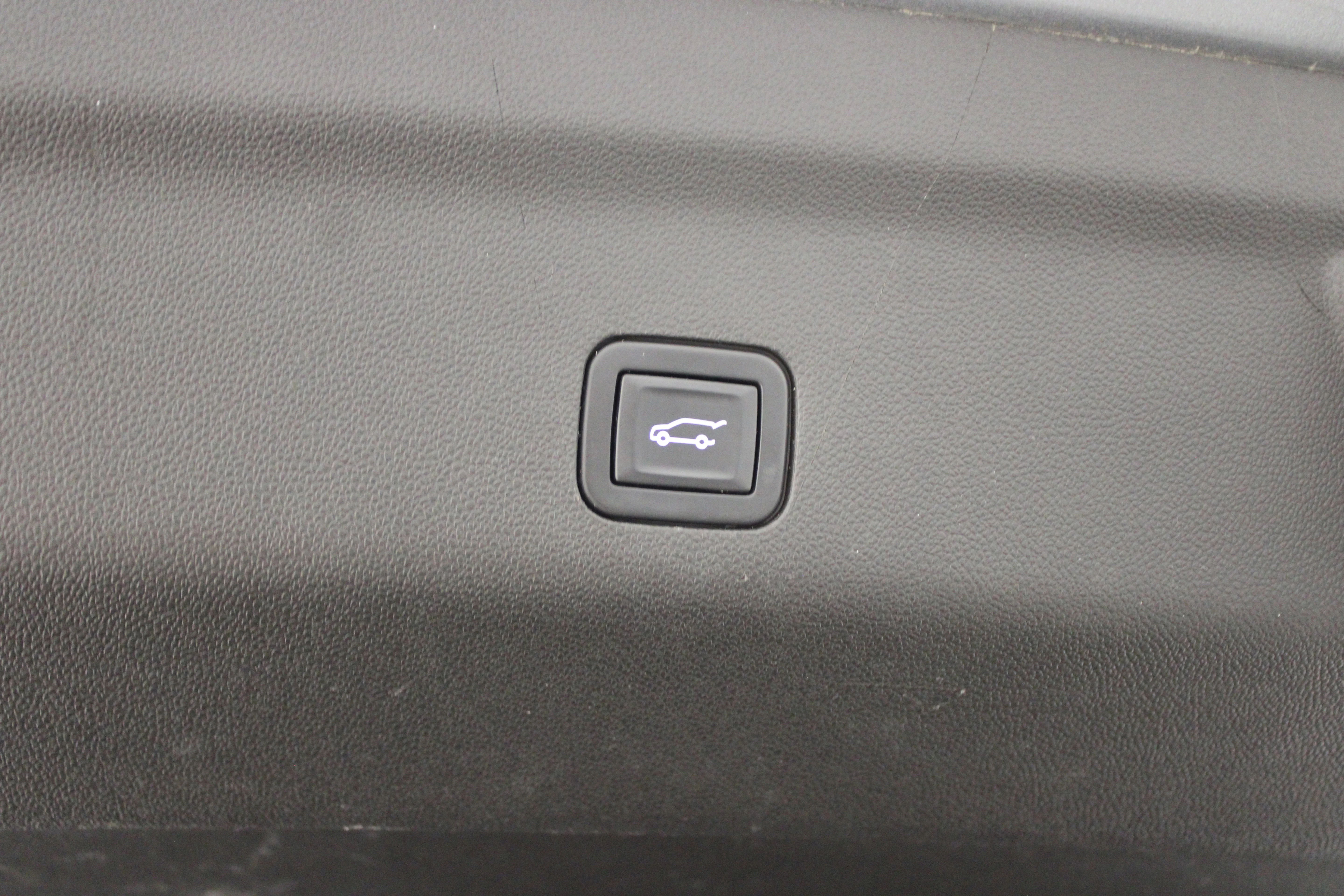 Used 2023 Sterling Gray Metallic Chevrolet 4WD Z71 image 26