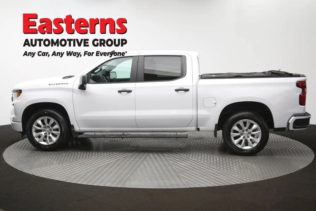 Used 2023 White Chevrolet Custom image 61