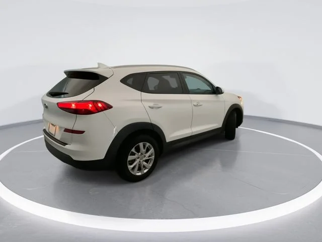 Used 2021 White Hyundai Value image 4