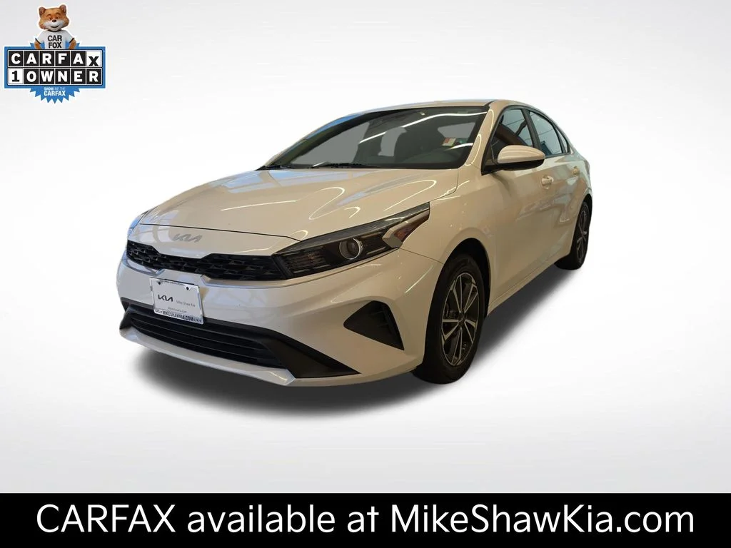 2023 Kia Forte LXS AT's photo