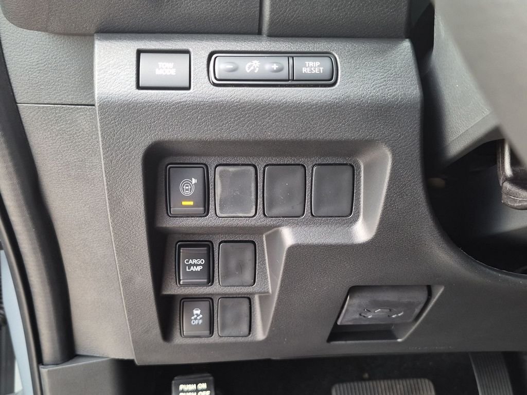 New 2027 Boulder Gray Pearl Nissan Crew Cab PRO-X® image 19