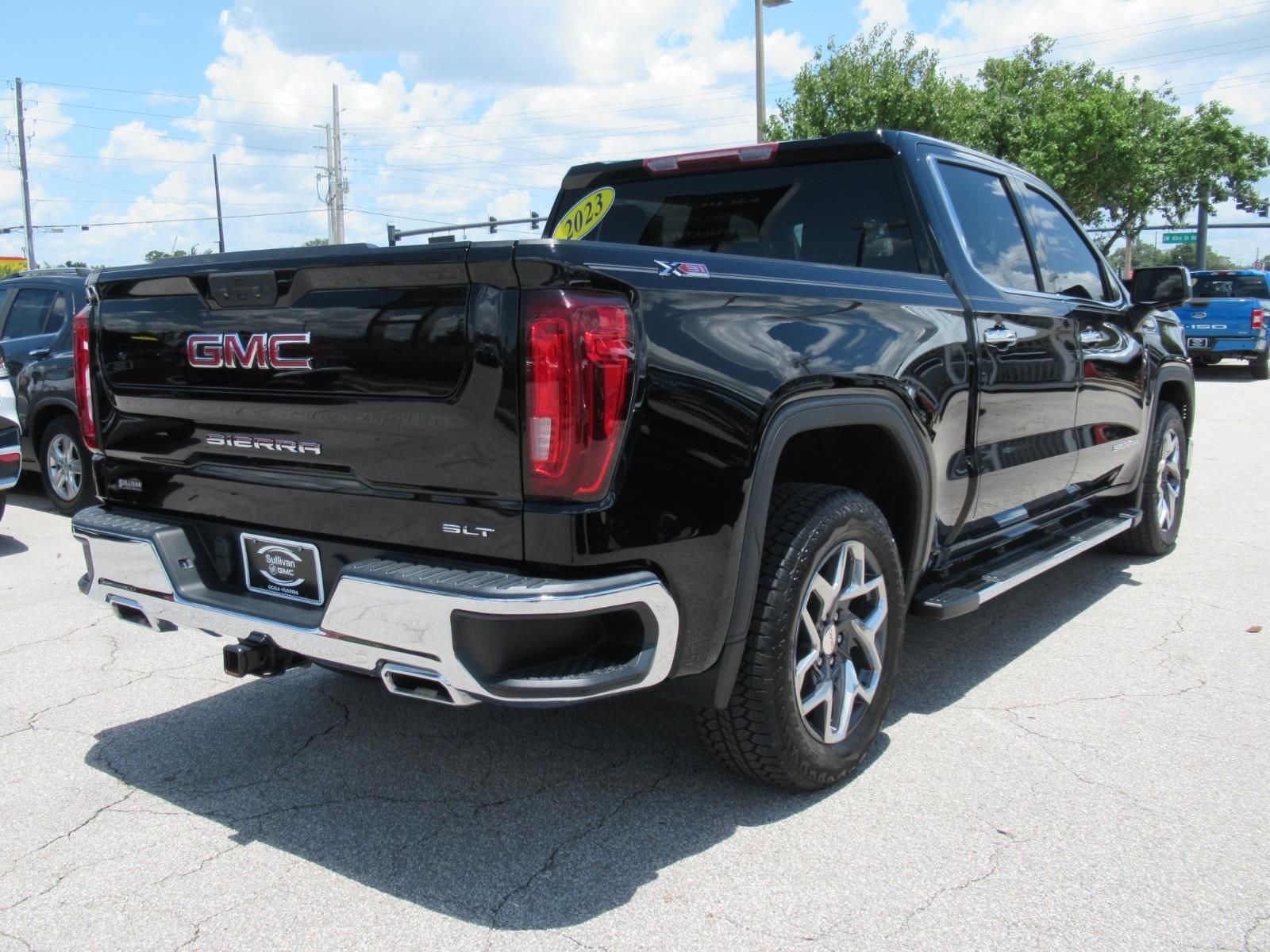 Used 2023 Black GMC SLT image 7