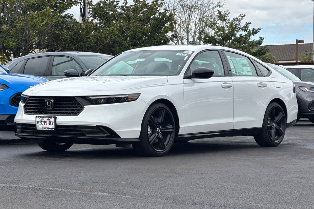 New 2026 Platinum White Pearl Honda Sport-L image 8