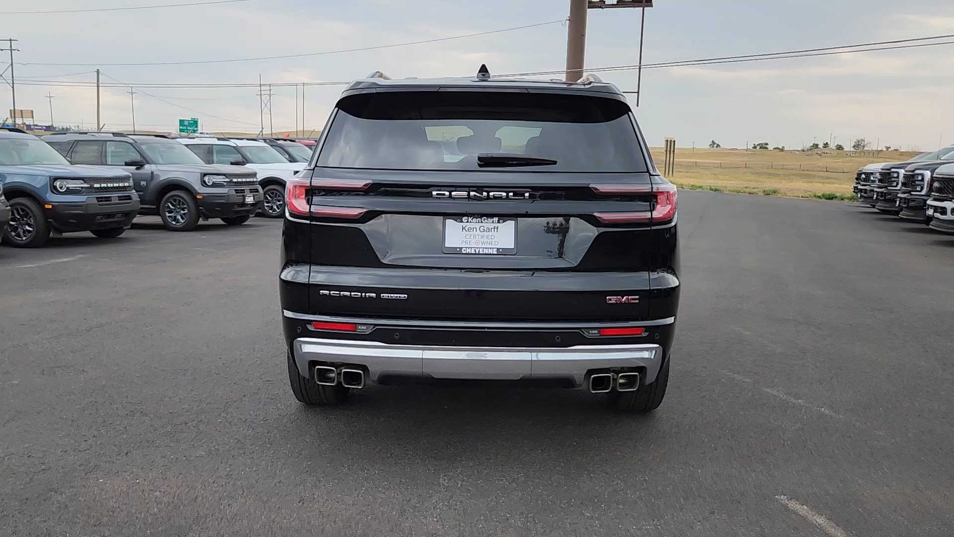 Used 2024 Purple GMC AWD Denali image 3