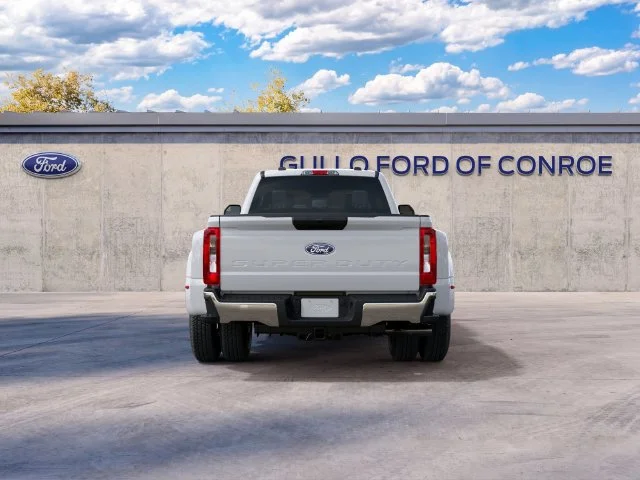 New 2027 Oxford White Ford XLT image 8
