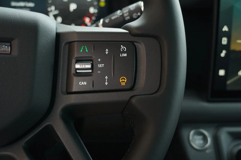 Certified Used 2025 Black Land Rover X-Dynamic SE image 19