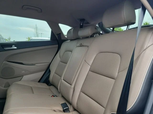 Used 2021 White Hyundai Limited image 9