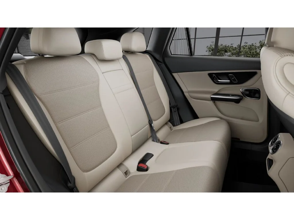 New 2027 Red Mercedes-Benz GLC 300 image 5