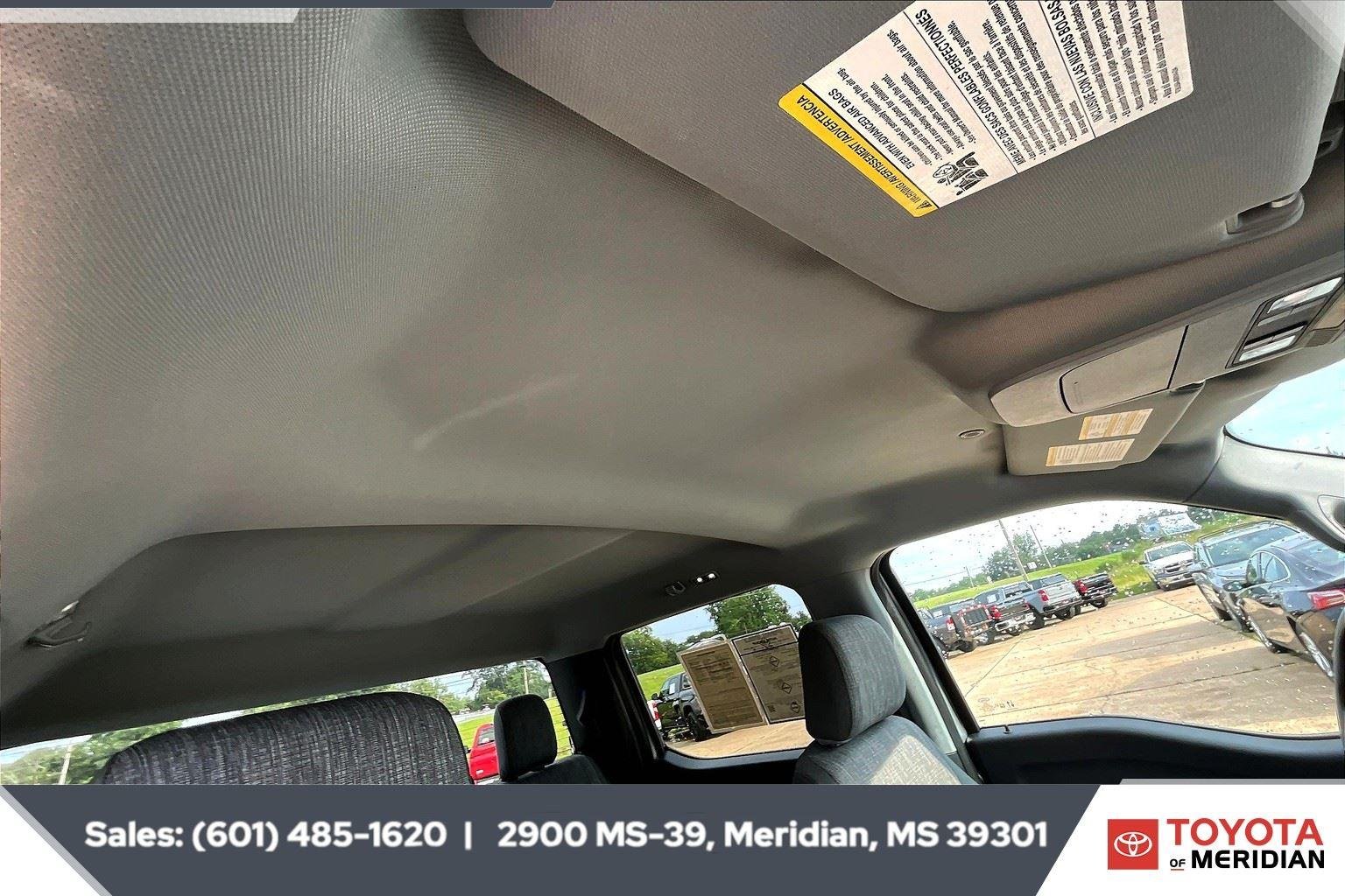Used 2023 Iconic Silver Ford XLT image 16