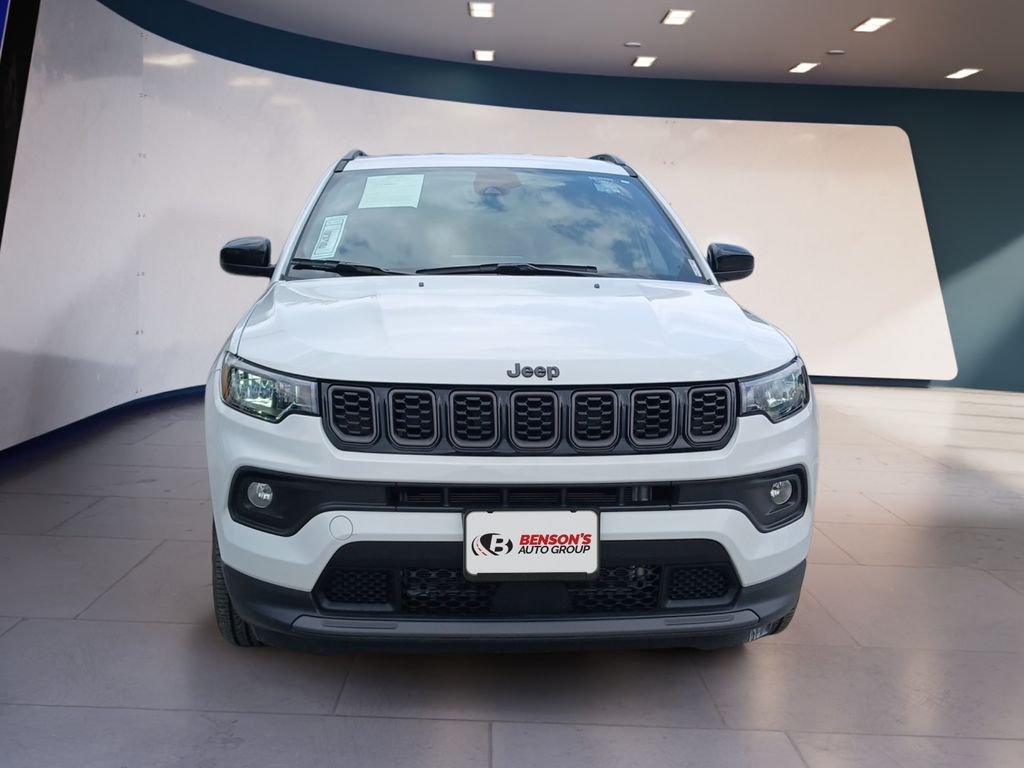 Used 2026 White Jeep Latitude image 8