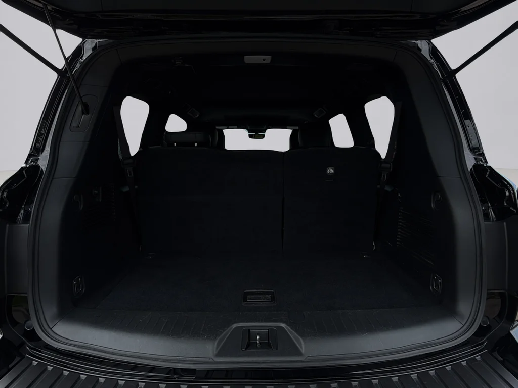 Used 2021 Super Black Nissan SL image 30
