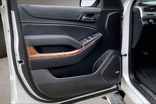 Used 2020 Beige Chevrolet Premier image 19