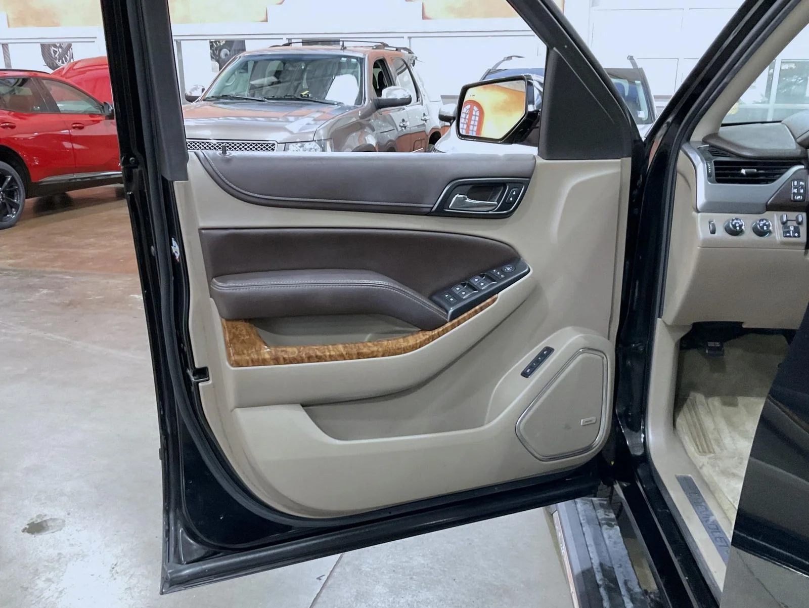 Used 2015 Black Chevrolet LTZ image 9