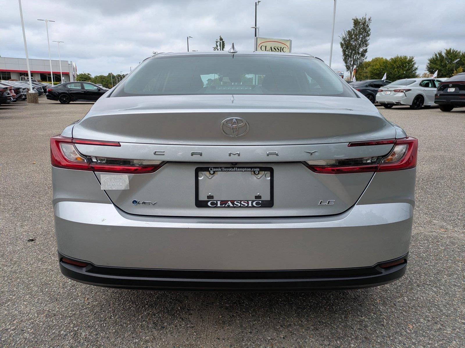 Certified Used 2025  Toyota LE image 5